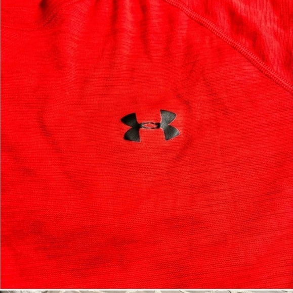 Under Armour Men's Red Shirt size XL - Picture 6 of 8
